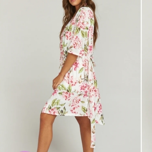 Show Me Your Mumu Brie Kimono Robe in White and Pink Floral OS - Picture 2 of 11